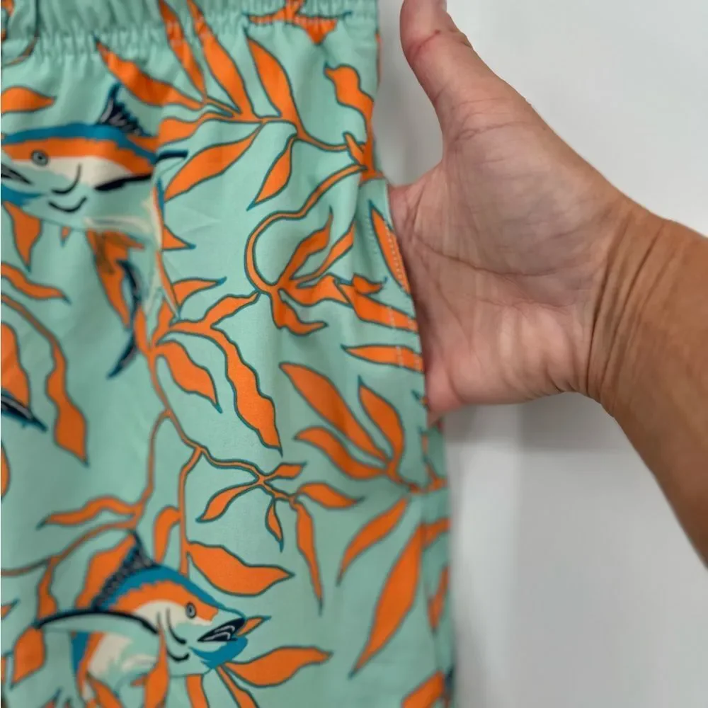 Salt Life Hide n Sea‎ Volley Shorts size M Board shorts Recycled Poly Spandex